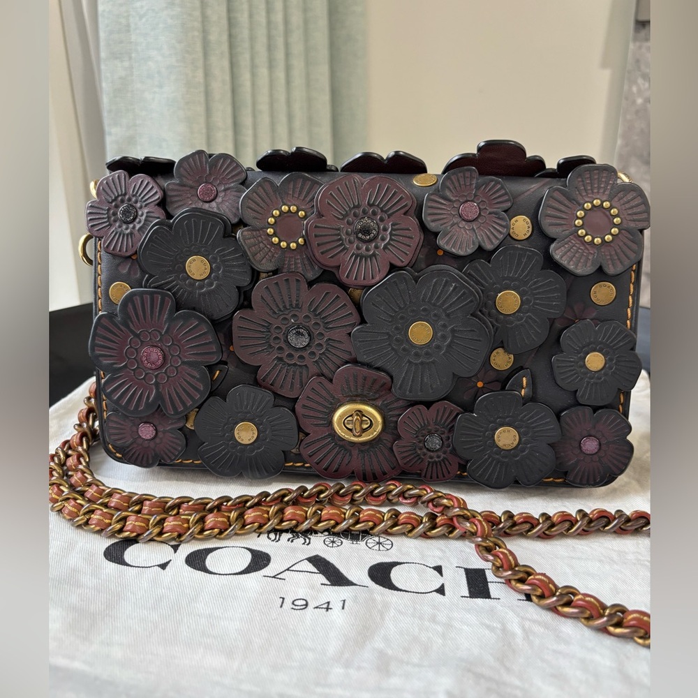 COACH Dinky Bag With Tea Rose - Picture 2 of 16